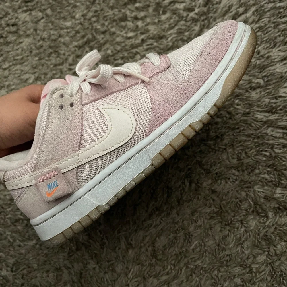 Dunks - Picture 3 of 7